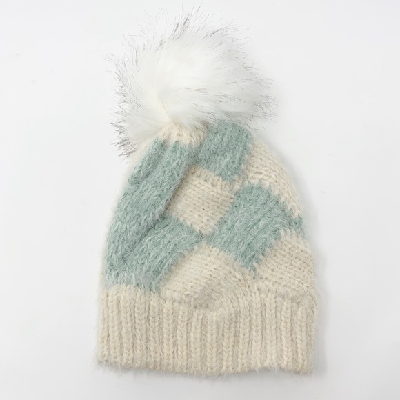 Accessories - Cute + Cozy Fur Pom Beanie Mint